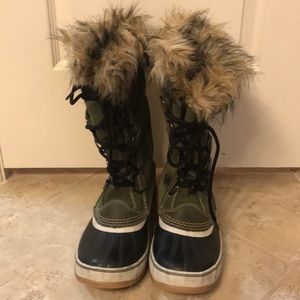 Sorel Joan of Arctic winter boots